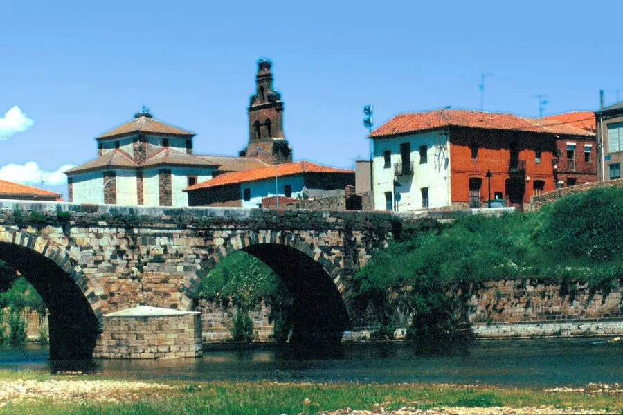 ▷ HOSPITAL DE ÓRBIGO » Qué ver y hacer. Pueblo medieval Visitar Hospital de Órbigo