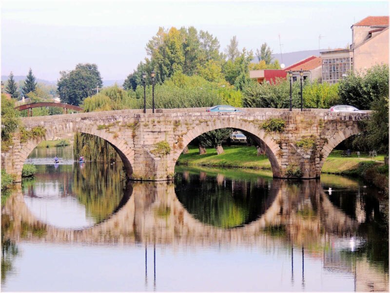 ▷ MONFORTE DE LEMOS » Qué ver y hacer en la villa lucense Puente de Monforte o “Ponte Vella”