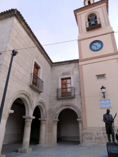▷ YECLA » Descubre qué ver y qué visitar en este pueblo Antiguo pósito y torre del Reloj