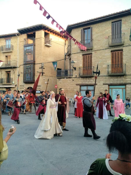 ▷ OLITE » Descubre qué ver y hacer en este pueblo medieval Festividades en Olite