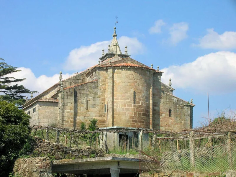 ▷ TUI » Qué ver y hacer en este hermoso poblado gallego Iglesia de San Bartolomé de Rebordans