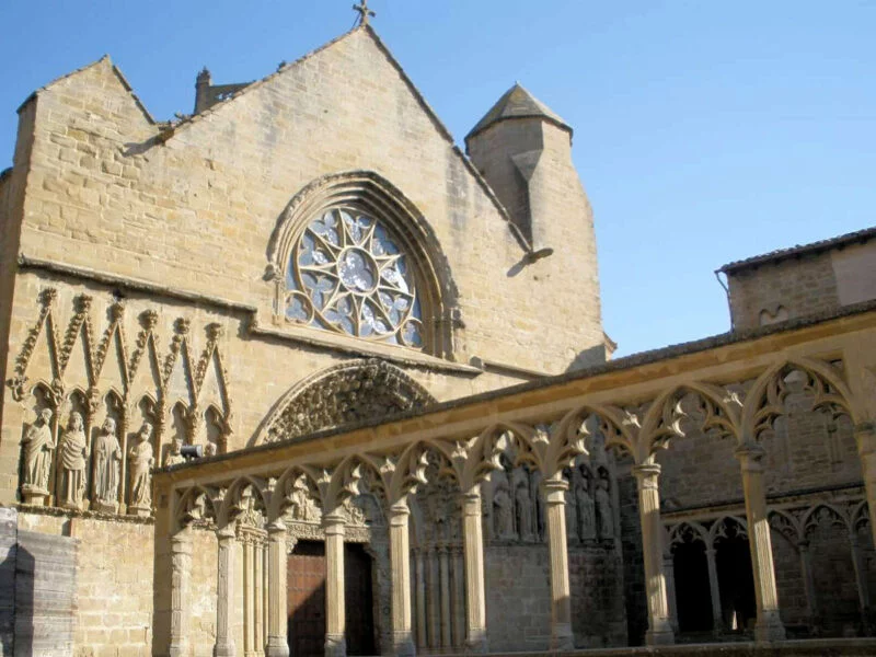 ▷ OLITE » Descubre qué ver y hacer en este pueblo medieval Iglesia de Santa María la Real en Olite