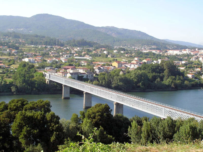 ▷ TUI » Qué ver y hacer en este hermoso poblado gallego Puente Internacional de Tui