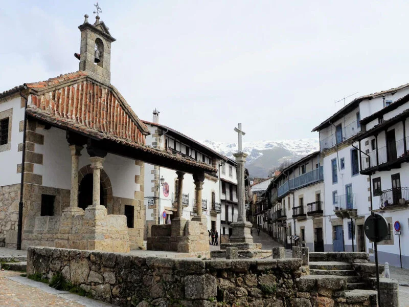 ▷ CANDELARIO » Qué ver y hacer en este fascinante poblado Ermita del Humilladero en Candelario