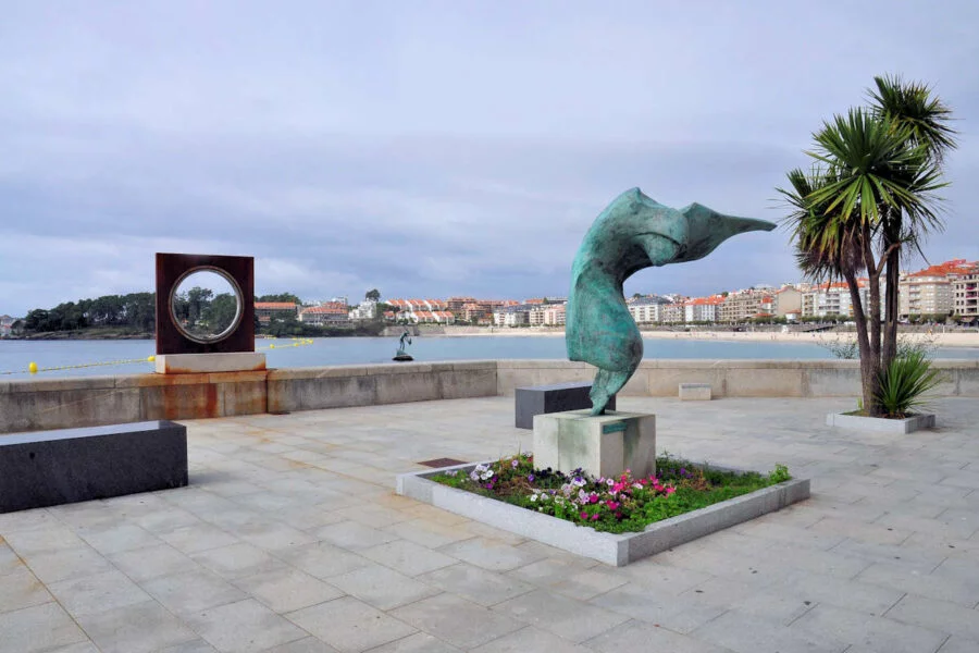 ▷ SANXENXO » Qué ver y hacer. Enclave de las Rías Baixas Esculturas en Sanxenxo