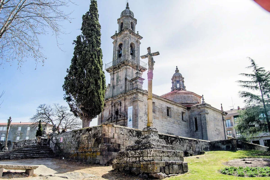 ▷ ALLARIZ » Descubre qué ver y hacer en esta villa orensana Iglesia de San Benito en Allariz