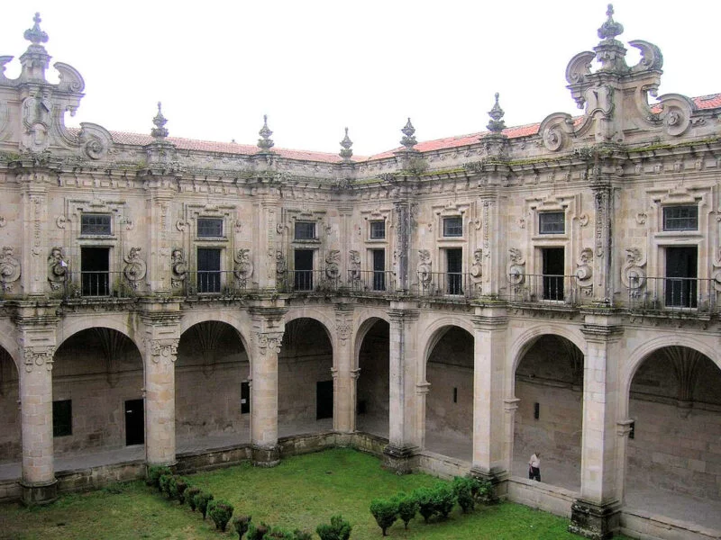 ▷ CELANOVA » Qué ver y hacer. Conoce la historia y cultura Monasterio de San Salvador en Celanova