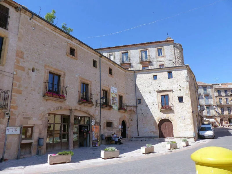 ▷ SEPÚLVEDA » Qué ver y hacer. Conoce su valioso patrimonio Vieja cárcel de Sepúlveda