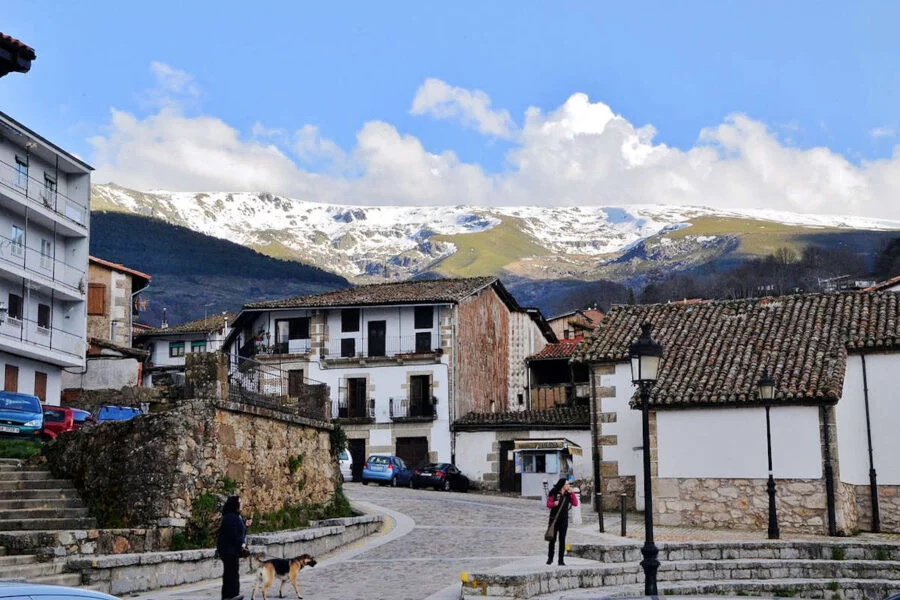 ▷ CANDELARIO » Qué ver y hacer en este fascinante poblado Vistas de Candelario en Salamanca