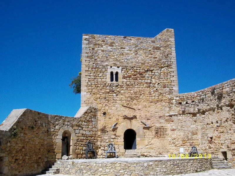 ▷ PUERTOMINGALVO » Qué ver y hacer, un clave fascinante Castillo de Puertomingalvo