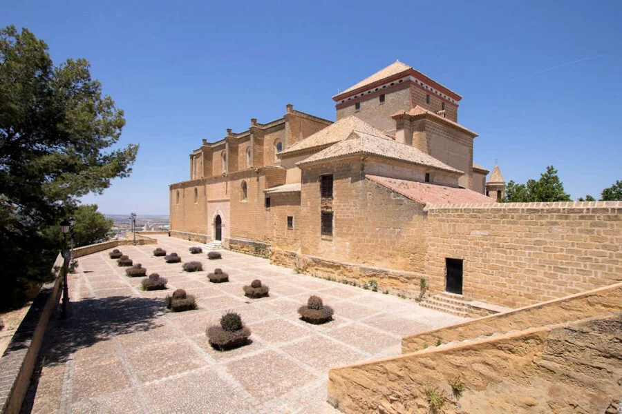 ▷ OSUNA » Qué ver y hacer en este bello pueblo sevillano Colegiata de Osuna