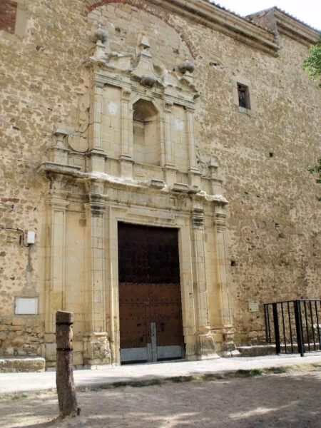 ▷ PUERTOMINGALVO » Qué ver y hacer, un clave fascinante Iglesia de la Asunción y San Blas