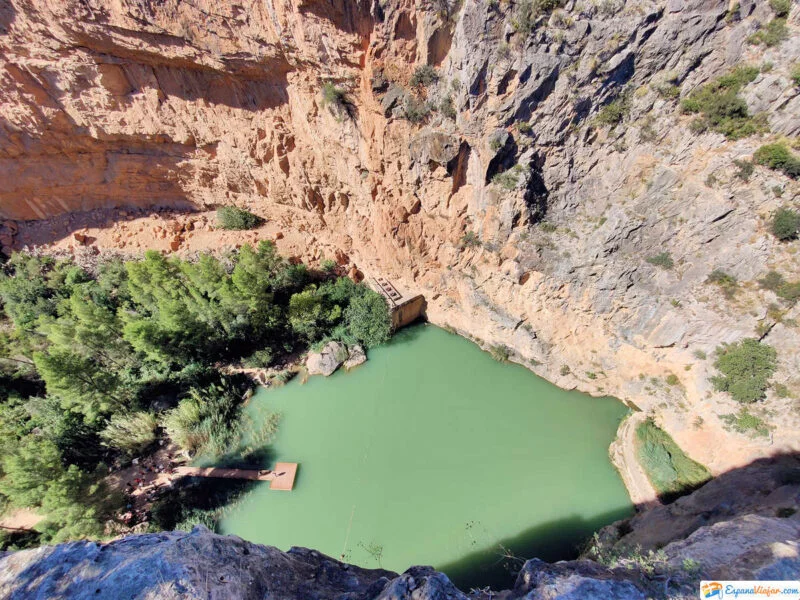 CHULILLA » Qué ver y hacer en este pueblo de la Comarca de la Serranía Calderones del río Turia