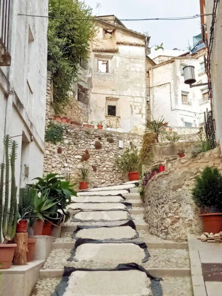 ▷ BOCAIRENT » Qué ver y hacer. Poblado excavado en la roca Calles de Bocairent