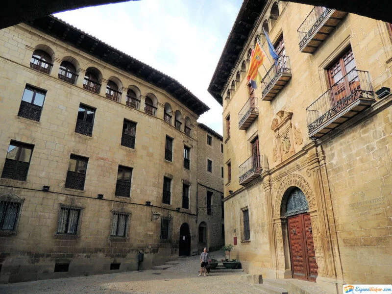 ▷ SOS DEL REY CATÓLICO » Descubre qué ver y hacer Casa de la Villa en Sos del Rey Católico