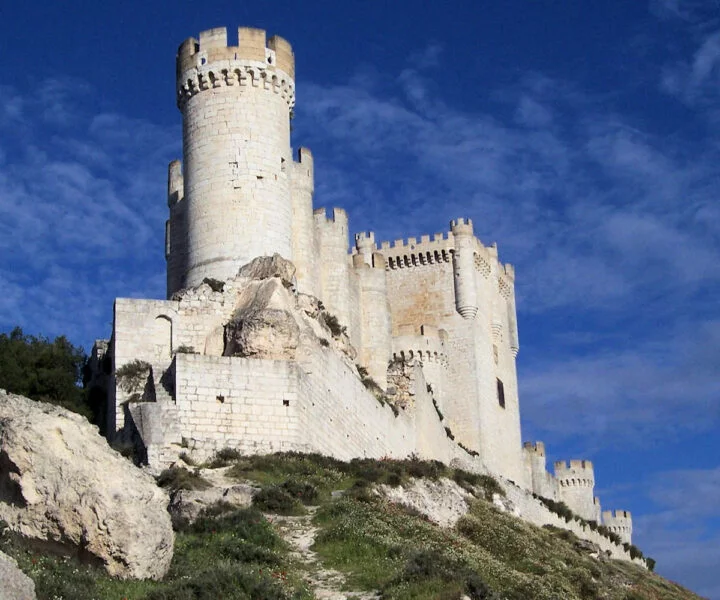 ▷ PEÑAFIEL » Qué ver y hacer. Pueblo vinícola y medieval Castillo de Peñafiel