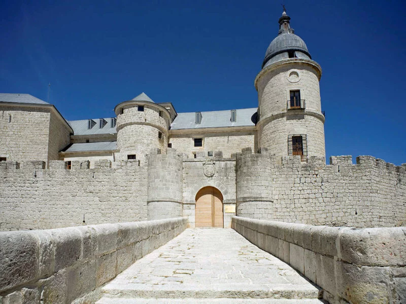 ▷ SIMANCAS » Qué ver y hacer. Comarca de Castilla y León Castillo de Simancas
