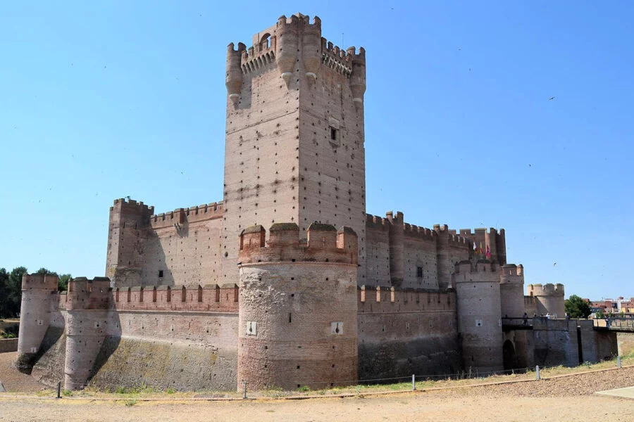 ▷ MEDINA DEL CAMPO » Qué ver y hacer. Lugar histórico. Castillo de la Mota