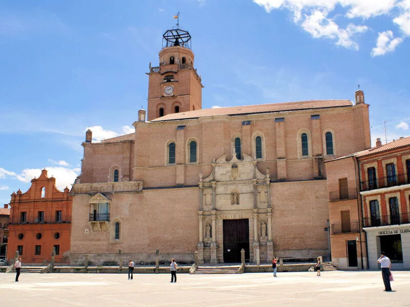 ▷ MEDINA DEL CAMPO » Qué ver y hacer. Lugar histórico. Colegiata de San Antolín