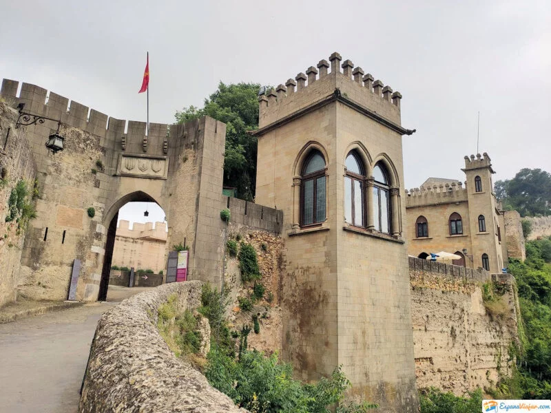 ▷ XÁTIVA » Qué ver y hacer en este pueblo valenciano Entrada al Castillo de Xátiva