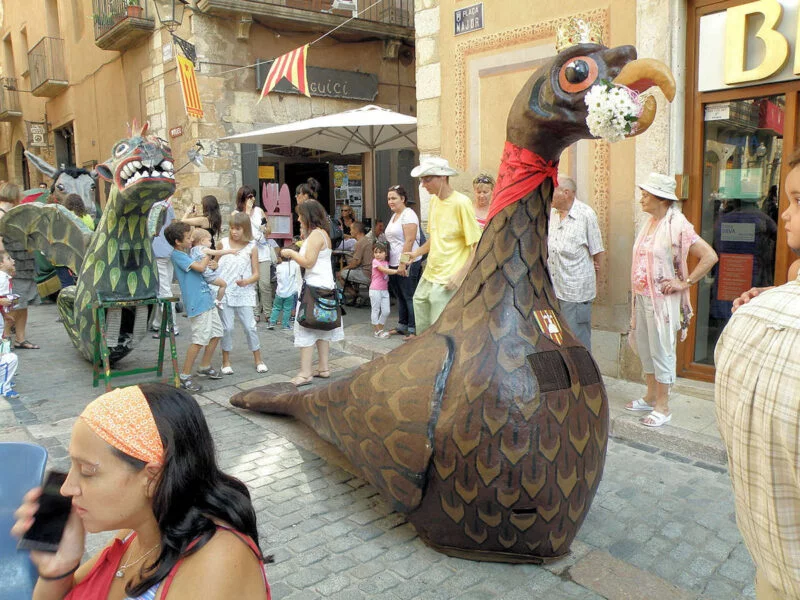 ▷ MONTBLANC » Qué ver y hacer en esta villa medieval Fiestas en Montblanc