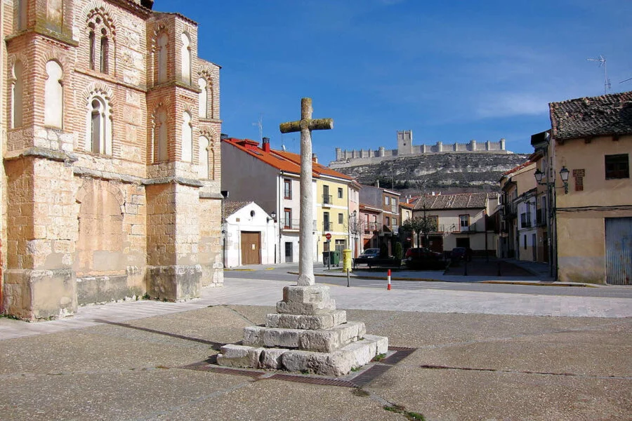 ▷ PEÑAFIEL » Qué ver y hacer. Pueblo vinícola y medieval Iglesia Convento de San Pablo