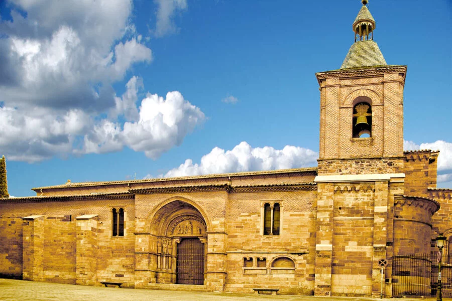 ▷ BENAVENTE » Qué ver y hacer. Paso del Camino de Santiago Iglesia de San Juan del Mercado en Benavente