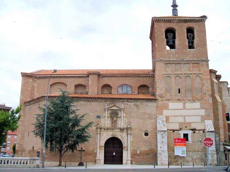 ▷ MEDINA DEL CAMPO » Qué ver y hacer. Lugar histórico. Iglesia de San Miguel en Medina del Campo