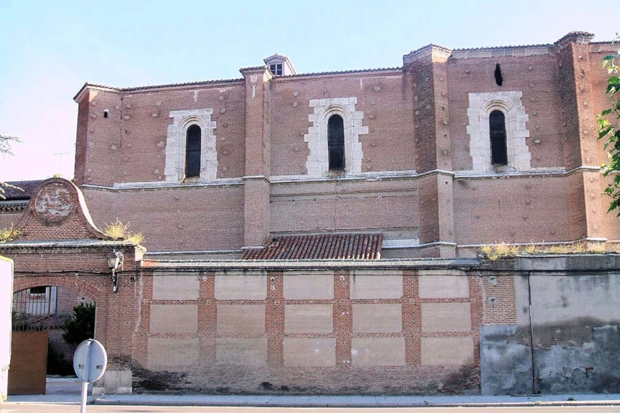 ▷ MEDINA DEL CAMPO » Qué ver y hacer. Lugar histórico. Monasterio de Santa María la Real de Dueñas