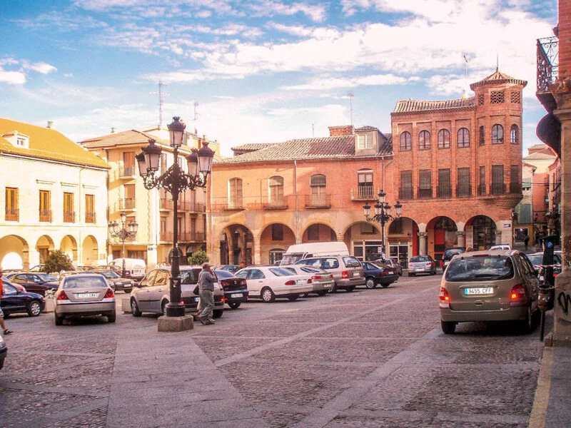 ▷ BENAVENTE » Qué ver y hacer. Paso del Camino de Santiago Plaza del Ayuntamiento de Benavente
