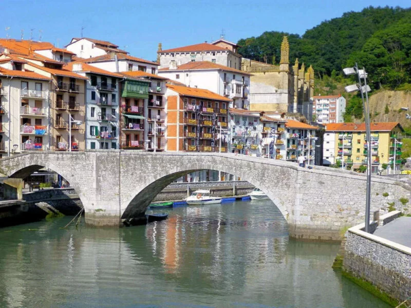 ▷ ONDARROA » Qué ver y hacer en la “villa de los puentes” Puente Viejo de Ondarroa