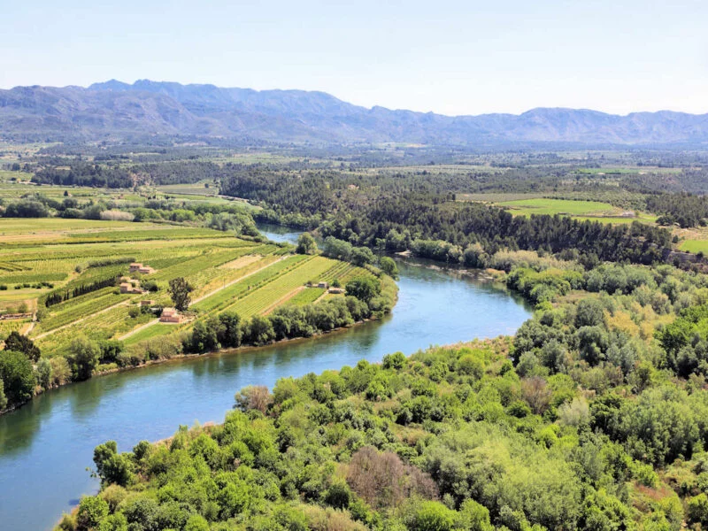 ▷ MIRAVET » Qué ver y hacer. Pueblo a orillas del río Ebro Río Ebro en Miravet