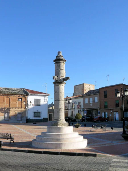 ▷ MAQUEDA » Qué ver y hacer. Acogedora localidad toledana Rollo jurisdiccional de Maqueda