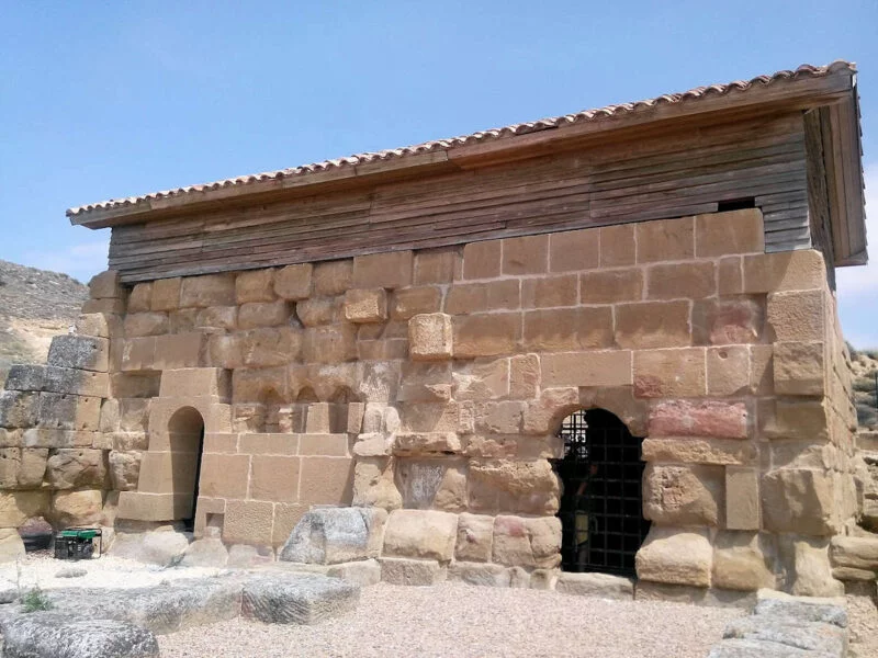 ▷ UNCASTILLO » Qué ver y hacer. Historia milenaria. Termas de los Bañales