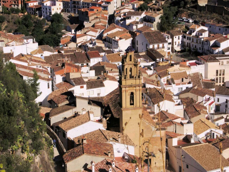 CHULILLA » Qué ver y hacer en este pueblo de la Comarca de la Serranía Visita Chulilla en Valencia