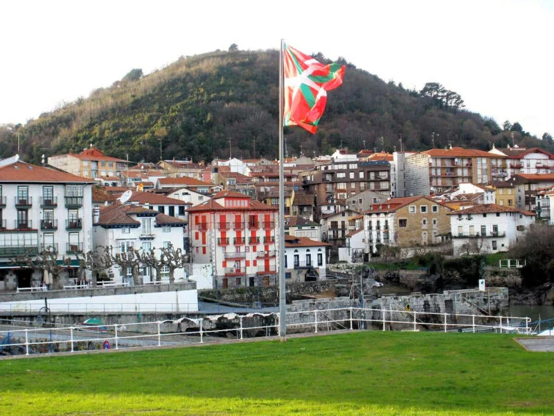 ▷ MUNDAKA » Qué ver y hacer en esta joya natural viscaína Visita Mundaka