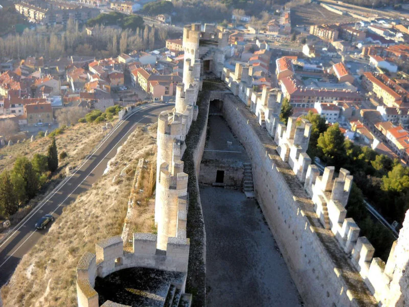 ▷ PEÑAFIEL » Qué ver y hacer. Pueblo vinícola y medieval Vistas desde el Castillo de Peñafiel