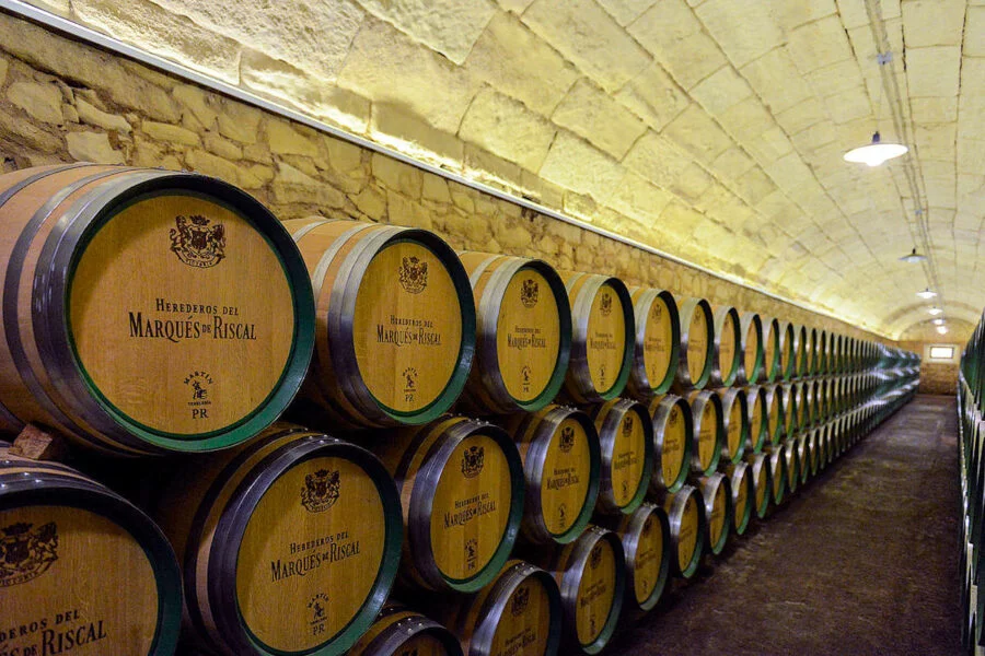 ▷ ELCIEGO » Qué ver y hacer en esta villa rodeada de viñedos Bodega de Cavas