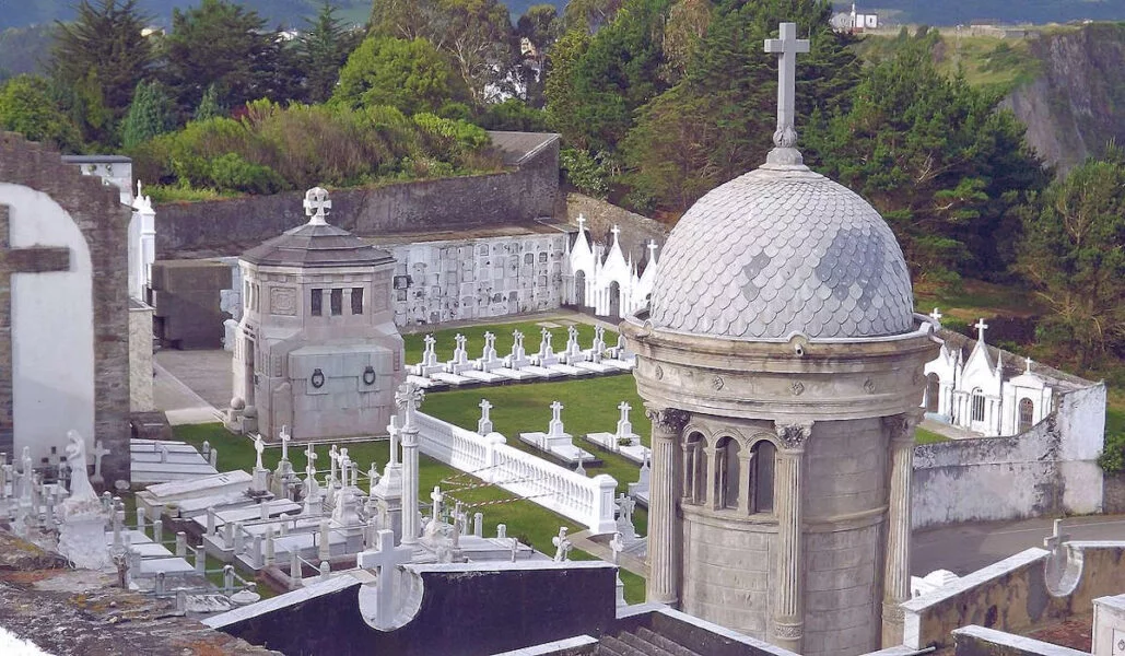 ▷ LUARCA » Qué ver y hacer. Un destino imprescindible. Cementerio de Luarca