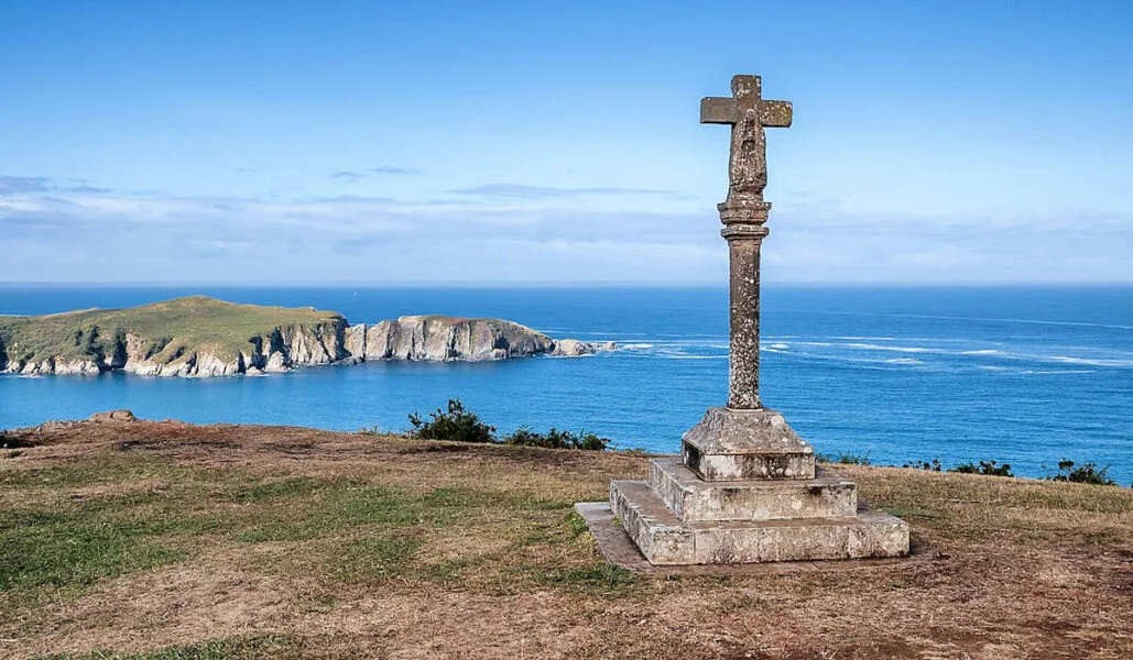 ▷ CEDEIRA » Qué ver y hacer. Costa y paisajes fascinantes. Ermita de San Antonio de Corveiro en Cedeira