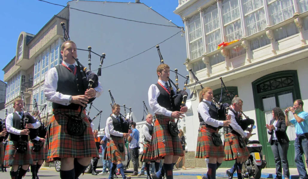 ▷ ORTIGUERIA » Qué ver y hacer en esta villa coruñesa Festividades en Ortigueira
