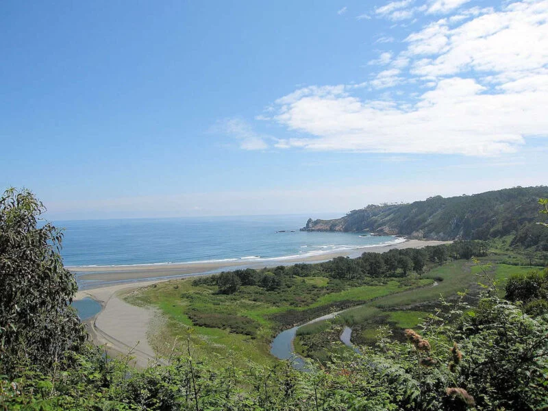 ▷ PUERTO DE VEGA » Qué ver y hacer en esta villa marinera Playa de Barayo
