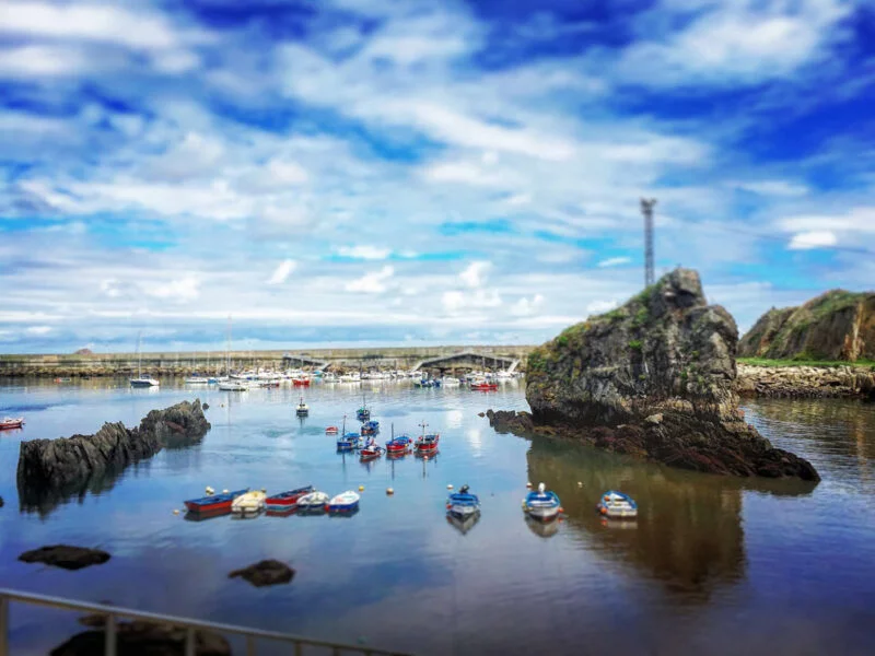 ▷ CUDILLERO » Qué ver y hacer en este pueblo marinero Puerto Pesquero de Cudillero