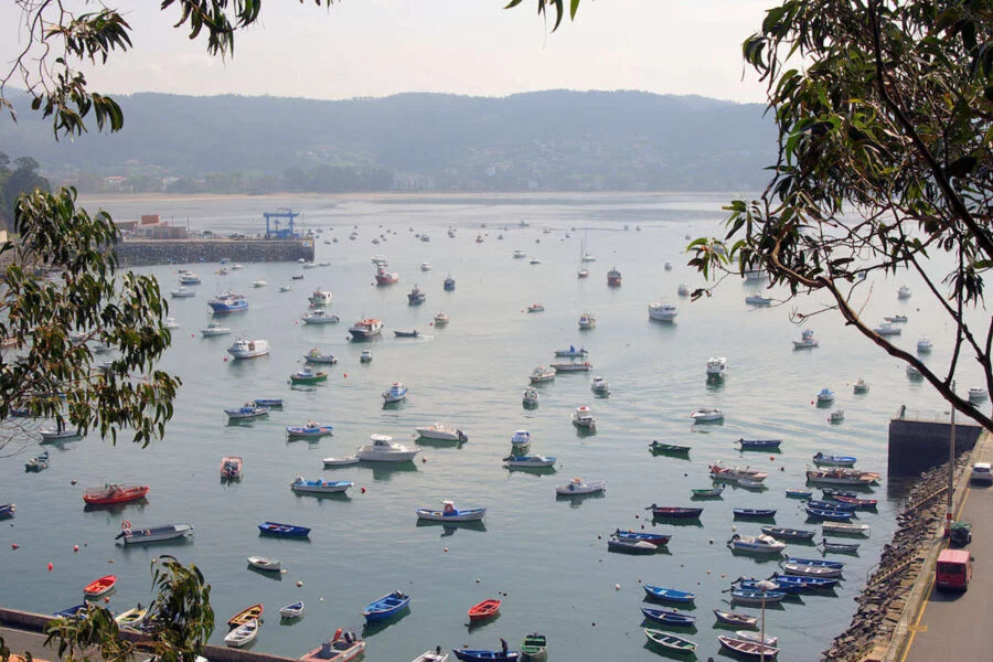 ▷ CEDEIRA » Qué ver y hacer. Costa y paisajes fascinantes. Puerto de Cedeira