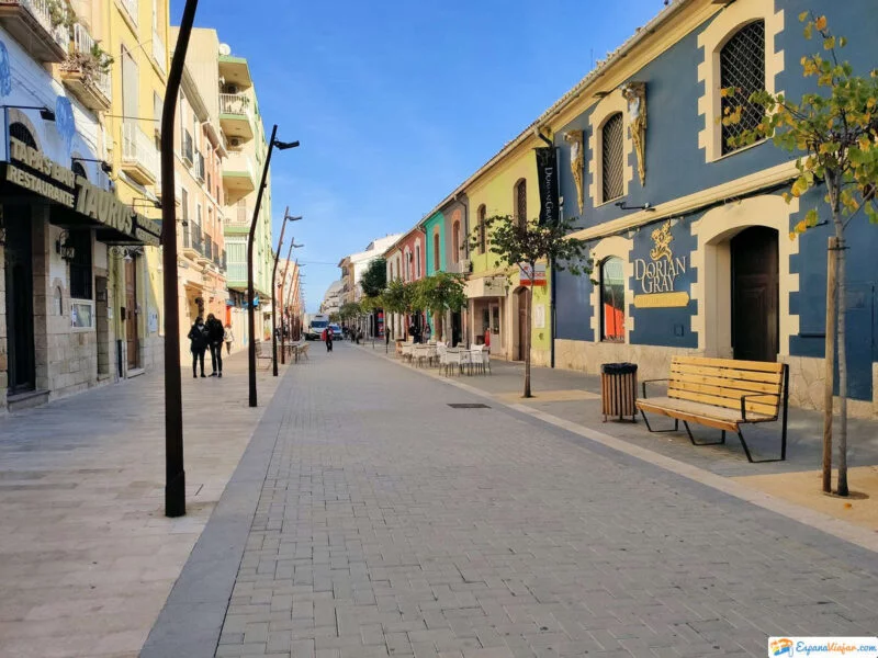 ▷ DÉNIA » Descubre qué ver y hacer en este pueblo marinero Calles de Dénia en Alicante