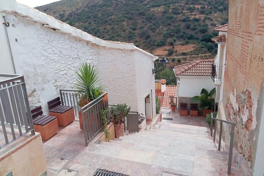 ▷ LAROYA » Qué ver y hacer. Auténtico turismo rural. Calles de Laroya