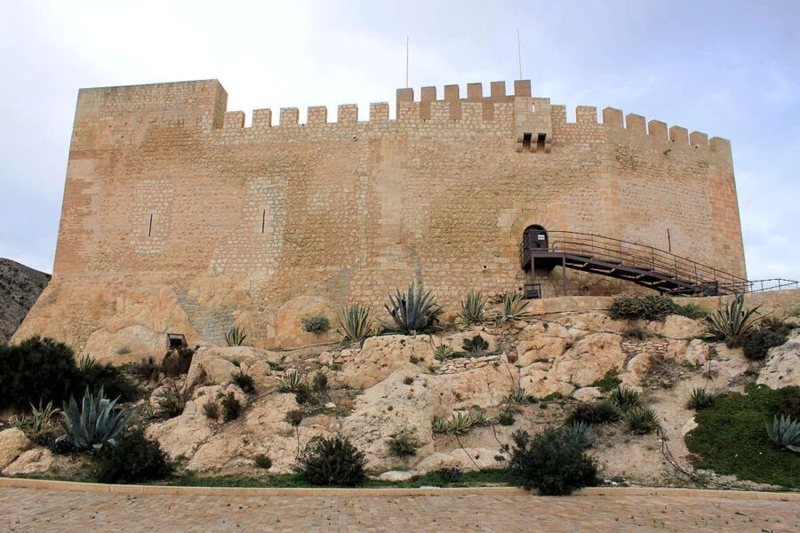 ▷ PETRER » Qué ver y hacer en este bello pueblo alicantino Castillo de Petrer