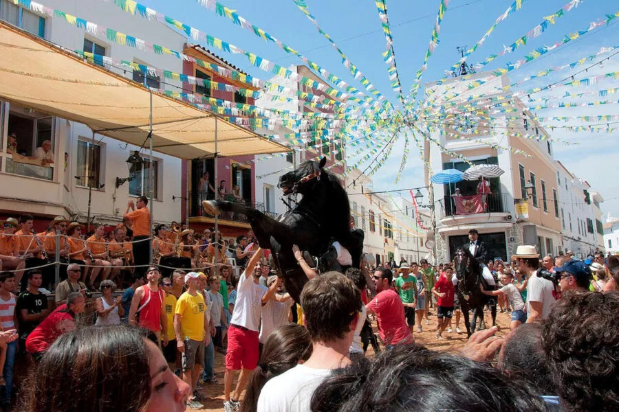 ▷ MERCADAL » Qué ver y hacer en este pueblo menorquín. Festividades en Es Mercadal