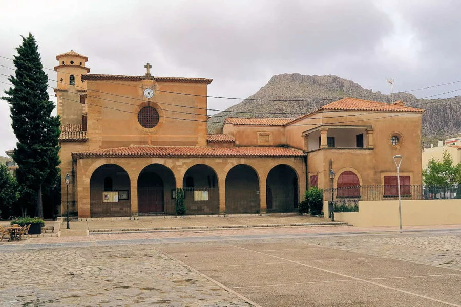▷ PORT DE POLLENÇA » Qué ver y hacer. Pueblo costero. Iglesia de Nuestra Señora de los Ángeles