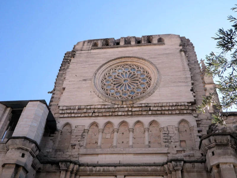 ▷ PORTO CRISTO » Qué ver y hacer. Fascinante villa marinera Iglesia de la Mare de Déu del Carmen en Porto Cristo